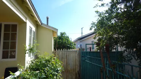 19416 Vanowen St, Reseda, CA 91335 photo 10