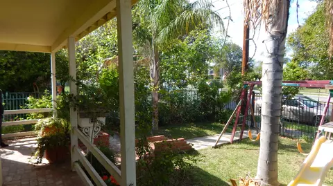 19416 Vanowen St, Reseda, CA 91335 photo 8