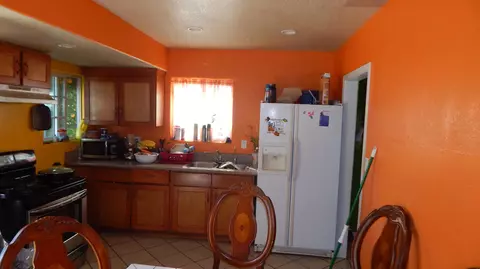 19416 Vanowen St, Reseda, CA 91335 photo 20
