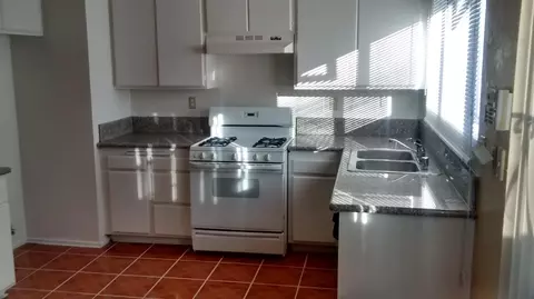 43666 27th St E, Lancaster, CA 93535 photo 9