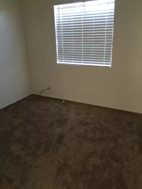529 Ivesbrook St E, Lancaster, CA 93535 photo 3