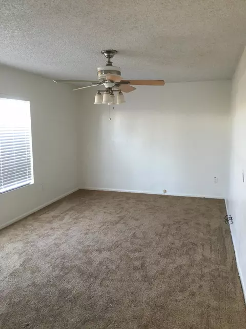 529 Ivesbrook St E, Lancaster, CA 93535 photo 9