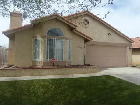 37459 37th St E, Palmdale, CA 93550 photo 1