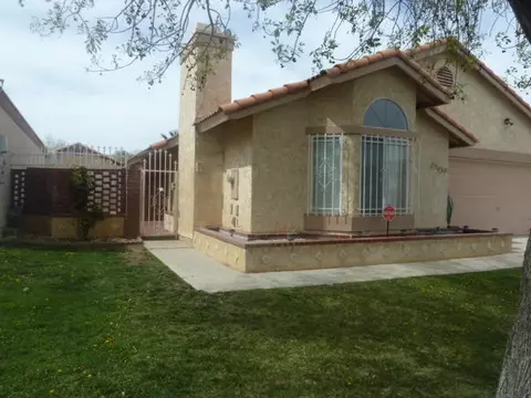 37459 37th St E, Palmdale, CA 93550 photo 2