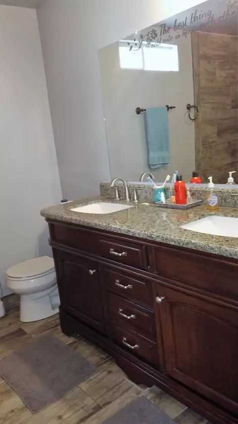 704 Trixis Ave, Lancaster, CA 93534 photo 8