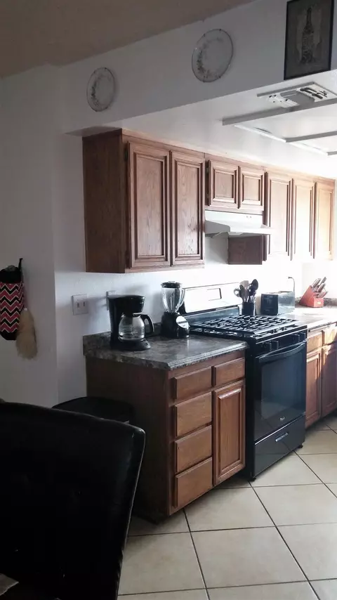 704 Trixis Ave, Lancaster, CA 93534 photo 4