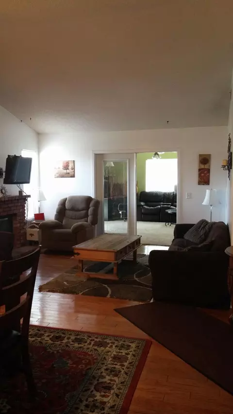 704 Trixis Ave, Lancaster, CA 93534 photo 10