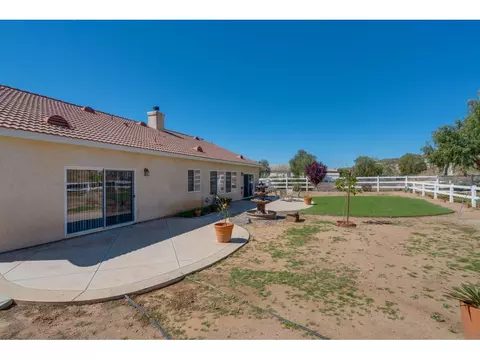 1725 Mary Rd, Acton, CA 93510 photo 3