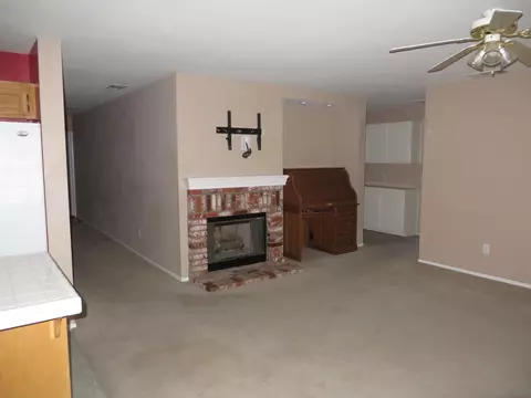 6300 Jasper Ct, Lancaster, CA 93536 photo 9