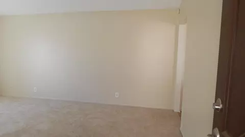 3613 Casamia Ave, Palmdale, CA 93550 photo 4