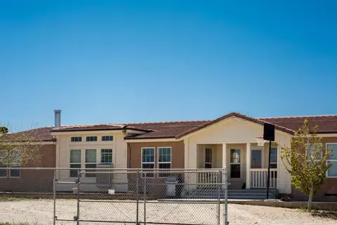 5920 Avenue T2 E, Palmdale, CA 93552 photo 2