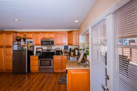 1911 Larch St E, Simi Valley, CA 93065 photo 11