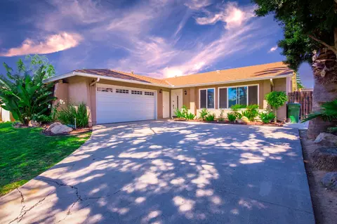 1911 Larch St E, Simi Valley, CA 93065 photo 1