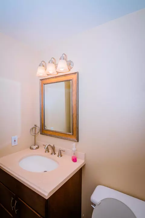1911 Larch St E, Simi Valley, CA 93065 photo 22