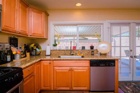 1911 Larch St E, Simi Valley, CA 93065 photo 12