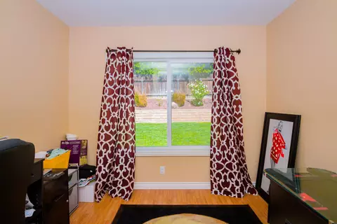 1911 Larch St E, Simi Valley, CA 93065 photo 17