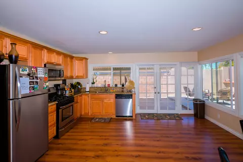 1911 Larch St E, Simi Valley, CA 93065 photo 10