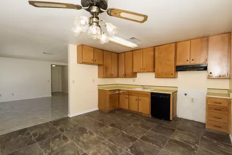 43311 Fenner Ave, Lancaster, CA 93536 photo 8
