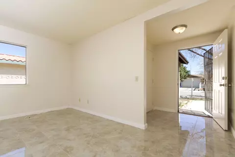 43311 Fenner Ave, Lancaster, CA 93536 photo 3