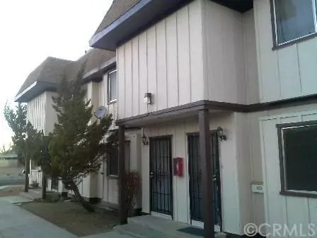 38526 4th St E, Palmdale, CA 93550 photo 1