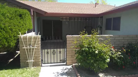 43658 Dejay St, Lancaster, CA 93536 photo 3