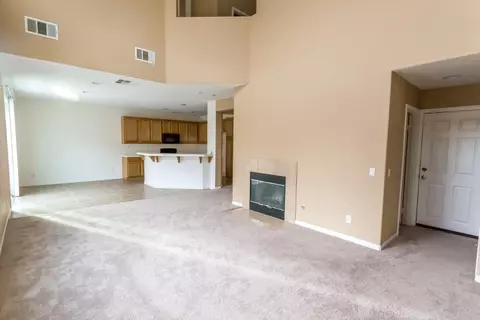 43877 Marbella St, Lancaster, CA 93536 photo 2