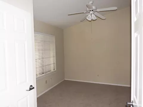 2126 Willowbrook Ave, Palmdale, CA 93551 photo 9