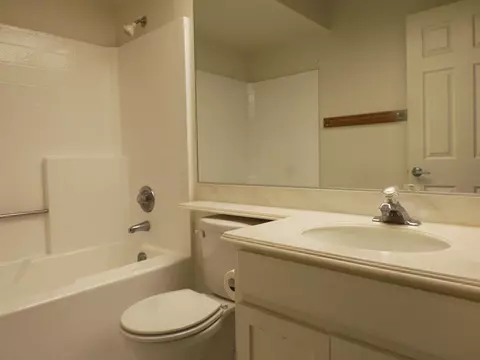2126 Willowbrook Ave, Palmdale, CA 93551 photo 7