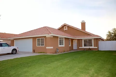 1751 Lightcap St, Lancaster, CA 93535 photo 1