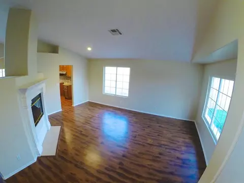 1751 Lightcap St, Lancaster, CA 93535 photo 2