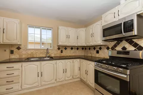 38645 Lemsford Ave, Palmdale, CA 93550 photo 3