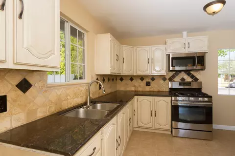 38645 Lemsford Ave, Palmdale, CA 93550 photo 4