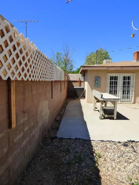 44708 2nd St E, Lancaster, CA 93535 photo 22