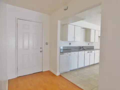 44708 2nd St E, Lancaster, CA 93535 photo 4