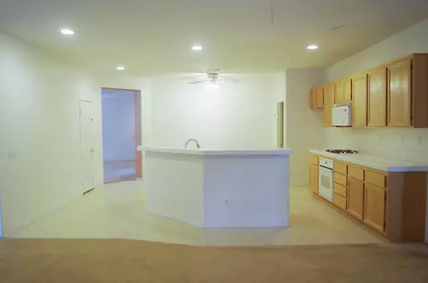3714 Saddleback Dr, Palmdale, CA 93550 photo 4