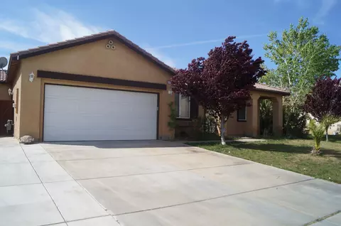 3714 Saddleback Dr, Palmdale, CA 93550 photo 1