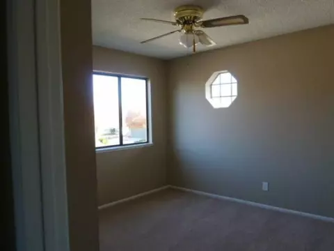 45851 Suffolk Dr, Lancaster, CA 93534 photo 6