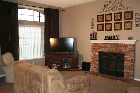38144 Palms Pl, Palmdale, CA 93552 photo 6