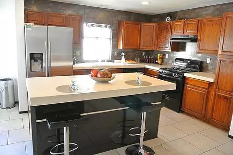 45431 Robinson Dr, Lancaster, CA 93535 photo 10
