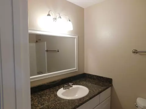 44948 Logue Ave, Lancaster, CA 93535 photo 18