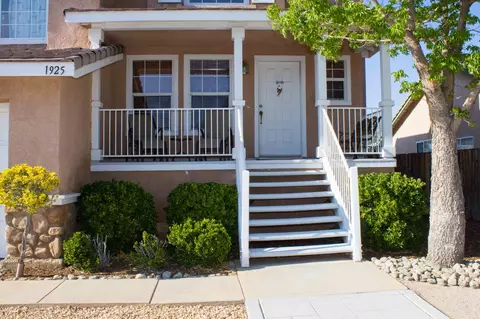 1925 Ivory Ave, Palmdale, CA 93550 photo 4