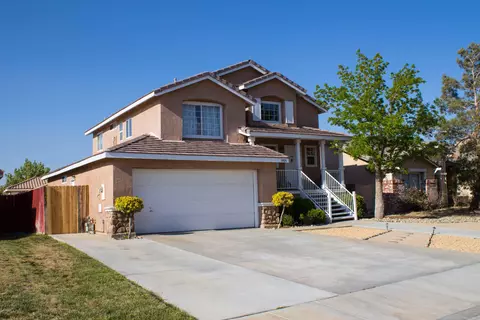 1925 Ivory Ave, Palmdale, CA 93550 photo 3