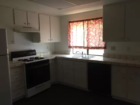 37129 32nd St, Palmdale, CA 93550 photo 3