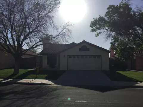 37129 32nd St, Palmdale, CA 93550 photo 2