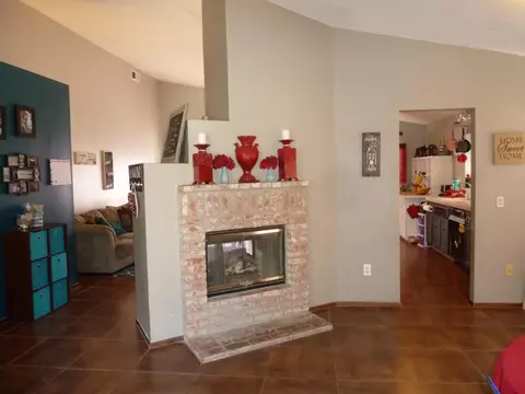44704 Cerisa St, Lancaster, CA 93535 photo 9
