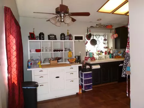 44704 Cerisa St, Lancaster, CA 93535 photo 3