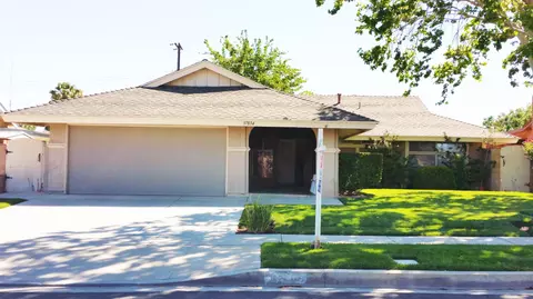 37834 26th St E, Palmdale, CA 93550 photo 1