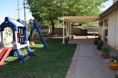 37456 Birch Tree Ln, Palmdale, CA 93550 photo 34