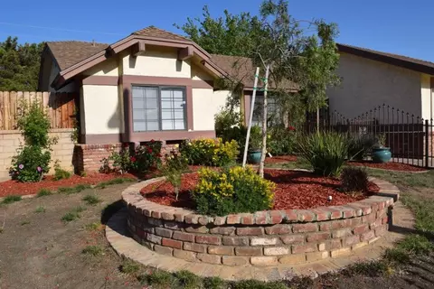 37456 Birch Tree Ln, Palmdale, CA 93550 photo 3