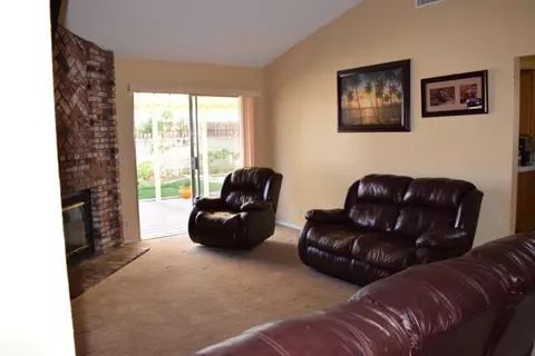 37456 Birch Tree Ln, Palmdale, CA 93550 photo 7